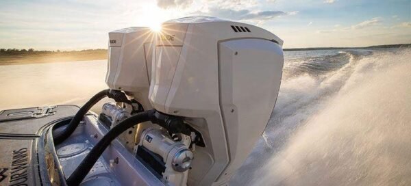 Evinrude E-TEC G2 140 HP - Image 2